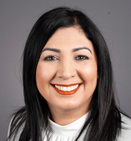 Carmen Cruz Headshot